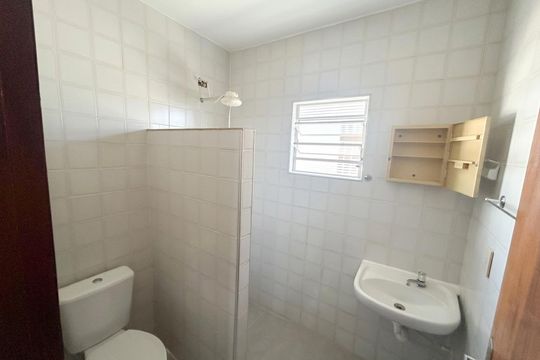 Banheiro de casa à venda com 3 quartos, 300m² em Jardim Garcia, Campinas