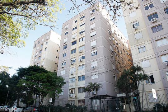 Fachada de apartamento para alugar com 1 quarto, 50m² em Santana, Porto Alegre