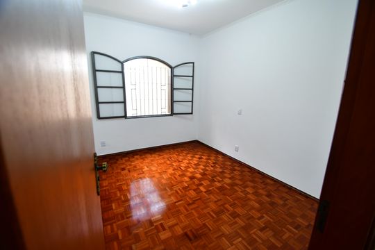 Quarto 1 de casa para alugar com 4 quartos, 200m² em Jardim Presidente Wenceslau, Campinas