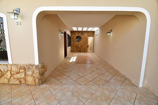 Garagem de casa para alugar com 4 quartos, 200m² em Jardim Presidente Wenceslau, Campinas