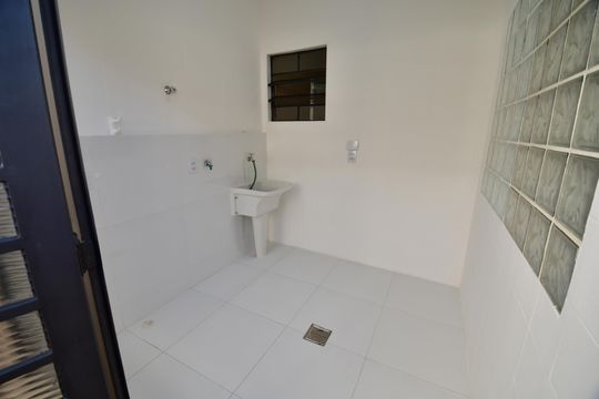 Área de Serviço de casa para alugar com 4 quartos, 200m² em Jardim Presidente Wenceslau, Campinas