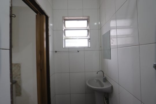 Banheiro de kitnet/studio para alugar com 1 quarto, 30m² em Vila Prudente, São Paulo