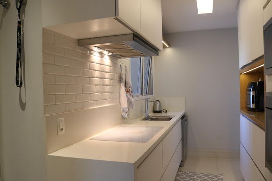 Cozinha de apartamento para alugar com 3 quartos, 145m² em Barra Funda, São Paulo