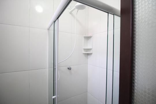 Banheiro da Suíte 1 de apartamento para alugar com 1 quarto, 30m² em Petrópolis, Porto Alegre