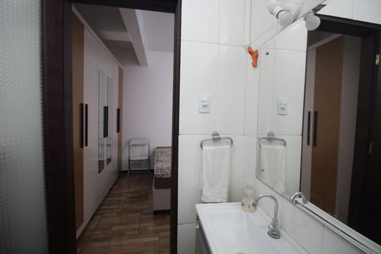 Banheiro da Suíte 1 de apartamento para alugar com 1 quarto, 30m² em Petrópolis, Porto Alegre