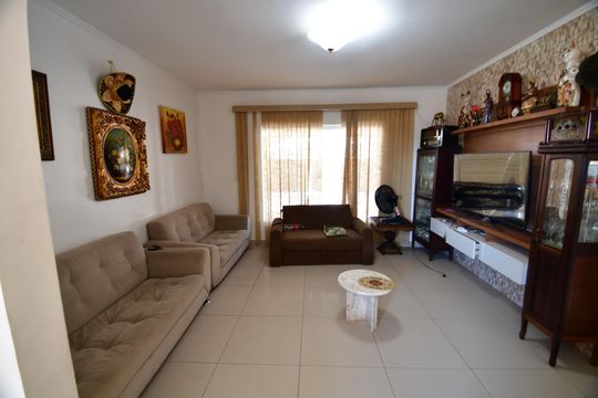 Casa à venda com 5 quartos, 199m² em Parque Anhumas, Campinas
