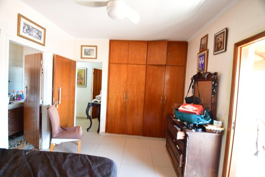 Quarto 3 - Suíte de casa à venda com 5 quartos, 199m² em Parque Anhumas, Campinas