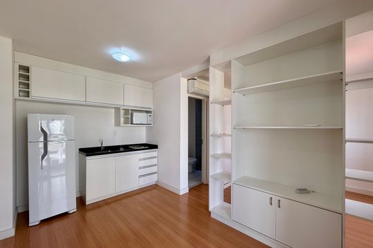 Sala de apartamento para alugar com 1 quarto, 35m² em Jardim das Acacias, São Paulo