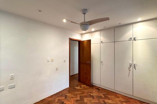 Apartamento para alugar com 3 quartos, 126m² em Humaitá, Rio de Janeiro