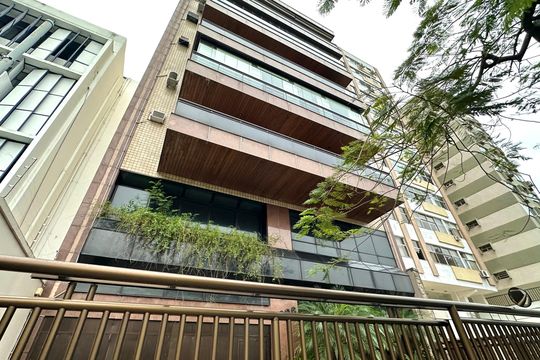 Apartamento para alugar com 3 quartos, 126m² em Humaitá, Rio de Janeiro