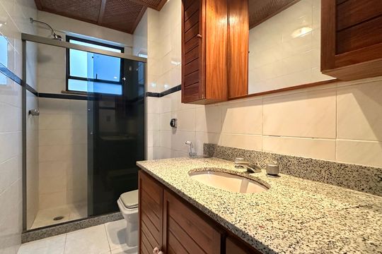 Apartamento para alugar com 3 quartos, 126m² em Humaitá, Rio de Janeiro
