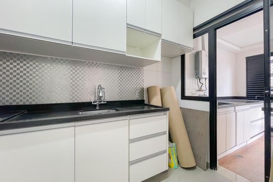 Cozinha de apartamento à venda com 1 quarto, 41m² em Continental, Osasco