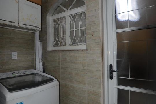 Cozinha/Área de Serviço de casa à venda com 2 quartos, 150m² em Jardim Sulacap, Rio de Janeiro