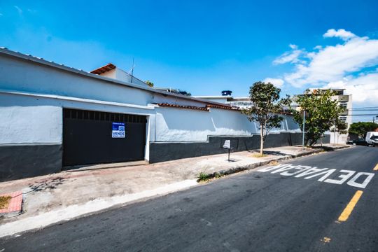 Placa instalada - 22/08/26 - WZLX -19 de casa à venda com 1 quarto, 396m² em Jaraguá , Belo Horizonte