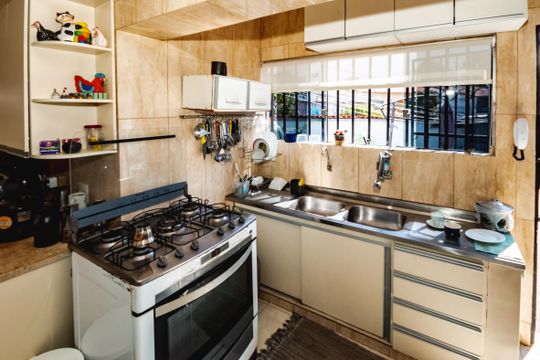 Cozinha de casa à venda com 1 quarto, 396m² em Jaraguá , Belo Horizonte