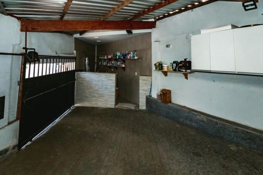 Garagem de casa à venda com 1 quarto, 396m² em Jaraguá , Belo Horizonte