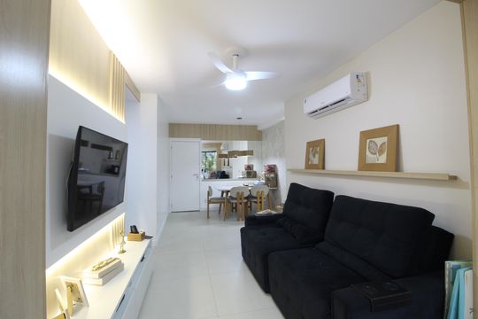 Sala de apartamento à venda com 2 quartos, 70m² em Barra Olímpica, Rio de Janeiro
