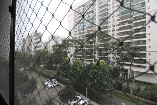 Sala - Vista de apartamento à venda com 2 quartos, 70m² em Barra Olímpica, Rio de Janeiro