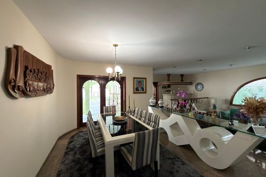 Sala  de casa à venda com 4 quartos, 586m² em Nova Petrópolis, São Bernardo do Campo