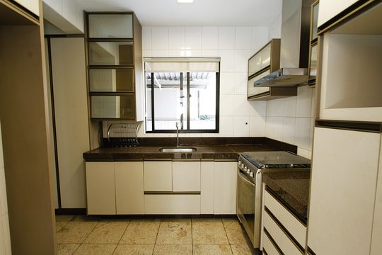 Cozinha de apartamento à venda com 4 quartos, 212m² em Gutierrez, Belo Horizonte