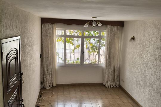 Casa à venda com 3 quartos, 168m² em Jardim Oriental, São Paulo