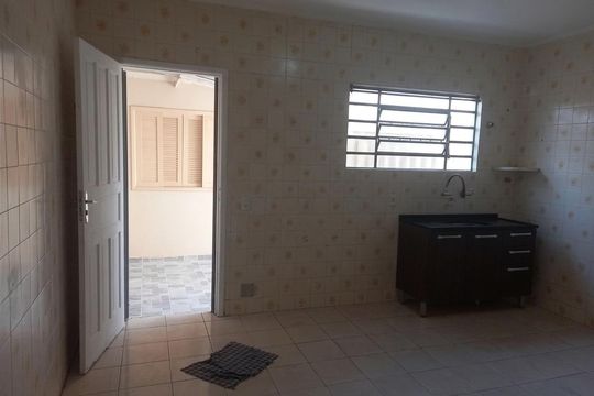 Cozinha de casa para alugar com 2 quartos, 170m² em Interlagos, São Paulo