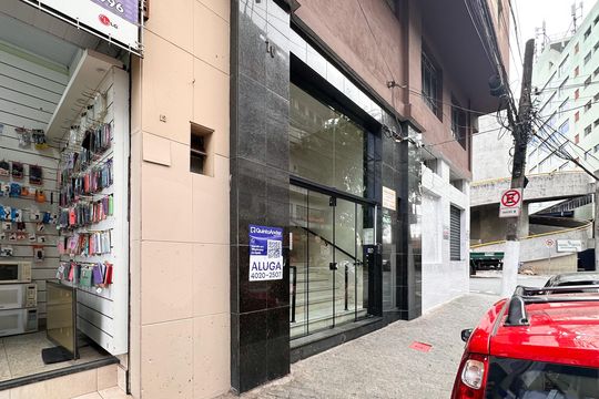 Placa de apartamento para alugar com 3 quartos, 124m² em Jardim Olavo Bilac, São Bernardo do Campo