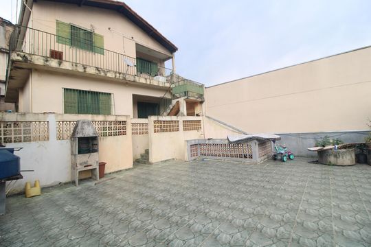 Fachada de casa à venda com 3 quartos, 250m² em Parque Grajau, São Paulo