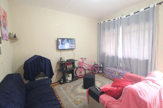 Sala de casa à venda com 3 quartos, 250m² em Parque Grajau, São Paulo