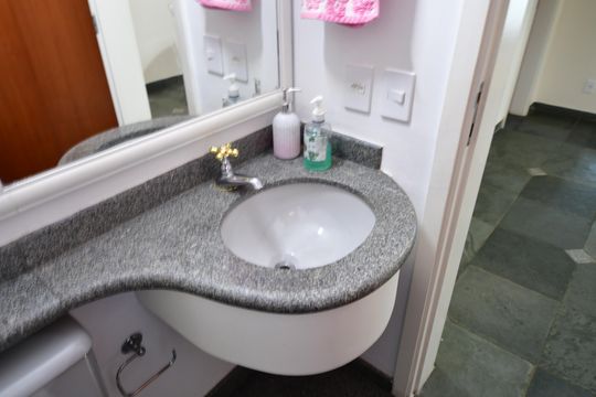 Lavabo de apartamento à venda com 1 quarto, 70m² em Conceicao, Campinas