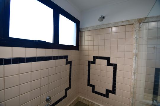 Banheiro da suíte de apartamento à venda com 1 quarto, 70m² em Conceicao, Campinas