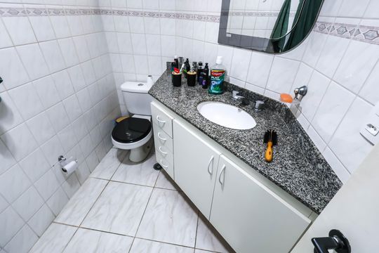Banheiro Social de apartamento à venda com 2 quartos, 85m² em Cambuci, São Paulo