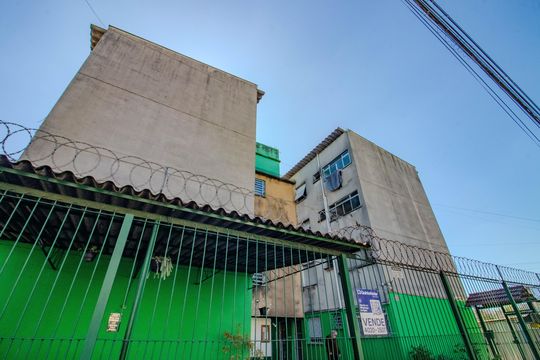 Fachada de apartamento à venda com 2 quartos, 45m² em Santa Rosa de Lima, Porto Alegre