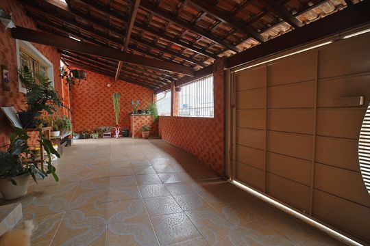 Garagem de casa para alugar com 5 quartos, 350m² em Ermelino Matarazzo, São Paulo