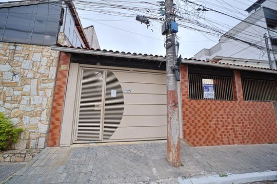 Fachada de casa para alugar com 5 quartos, 350m² em Ermelino Matarazzo, São Paulo