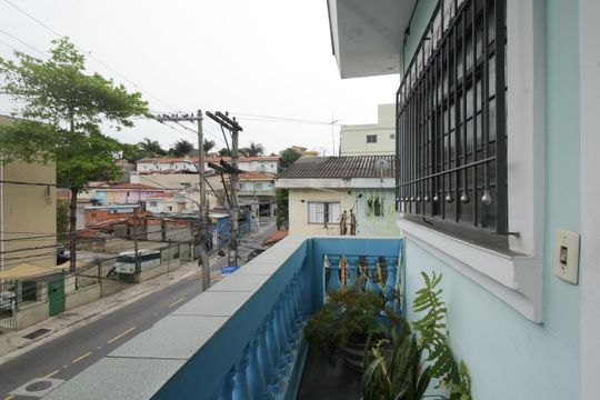 Varanda da sala de casa para alugar com 1 quarto, 90m² em Moinho Velho, São Paulo