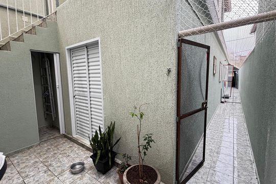 Quintal de casa para alugar com 2 quartos, 171m² em Vila Helena, Santo André