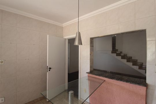 Cozinha de casa à venda com 3 quartos, 360m² em Planalto, Belo Horizonte
