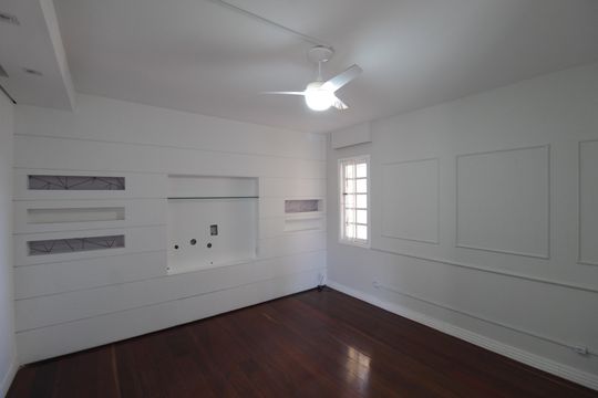 Casa à venda com 3 quartos, 360m² em Planalto, Belo Horizonte