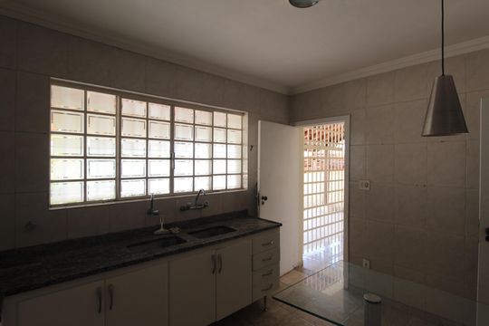 Cozinha de casa à venda com 3 quartos, 360m² em Planalto, Belo Horizonte