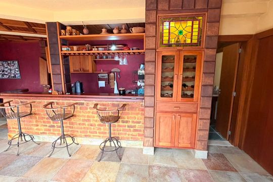Bar e Adega de casa para alugar com 4 quartos, 600m² em Araras, Petrópolis