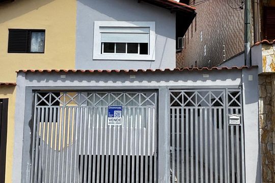 Fachada de casa à venda com 3 quartos, 198m² em Vila Floresta, Santo André
