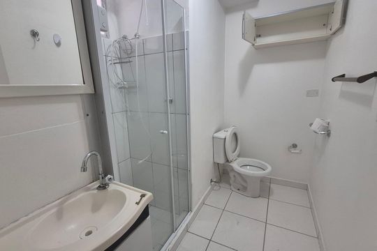 Banheiro de apartamento à venda com 3 quartos, 69m² em Jaguaré, São Paulo