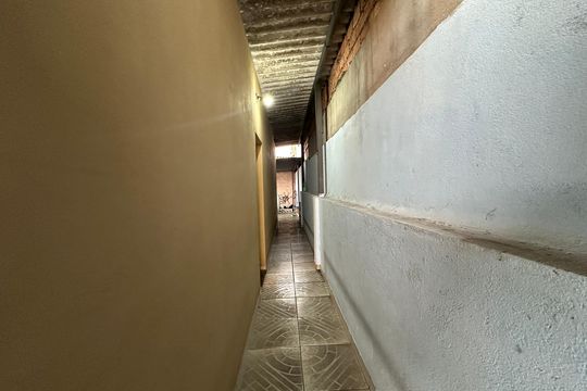 Quintal de casa à venda com 3 quartos, 213m² em Jardim Mutinga, Barueri