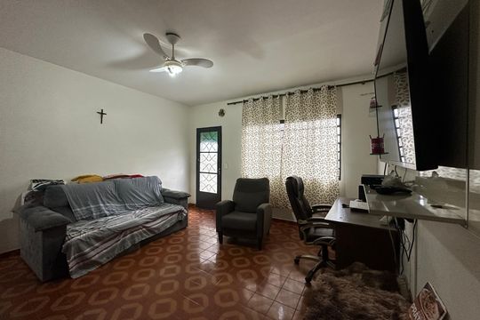 Casa à venda com 3 quartos, 213m² em Jardim Mutinga, Barueri