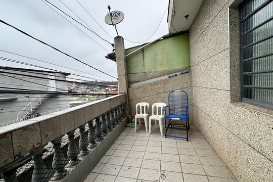 Varanda de casa à venda com 3 quartos, 213m² em Jardim Mutinga, Barueri