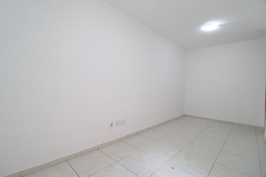 Sala de apartamento para alugar com 2 quartos, 70m² em Shopping Park, Uberlândia