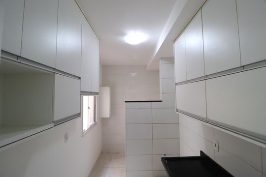 Cozinha de apartamento para alugar com 2 quartos, 70m² em Shopping Park, Uberlândia
