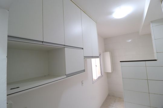Cozinha de apartamento para alugar com 2 quartos, 70m² em Shopping Park, Uberlândia