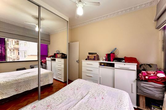 Apartamento para alugar com 3 quartos, 114m² em Laranjeiras, Rio de Janeiro